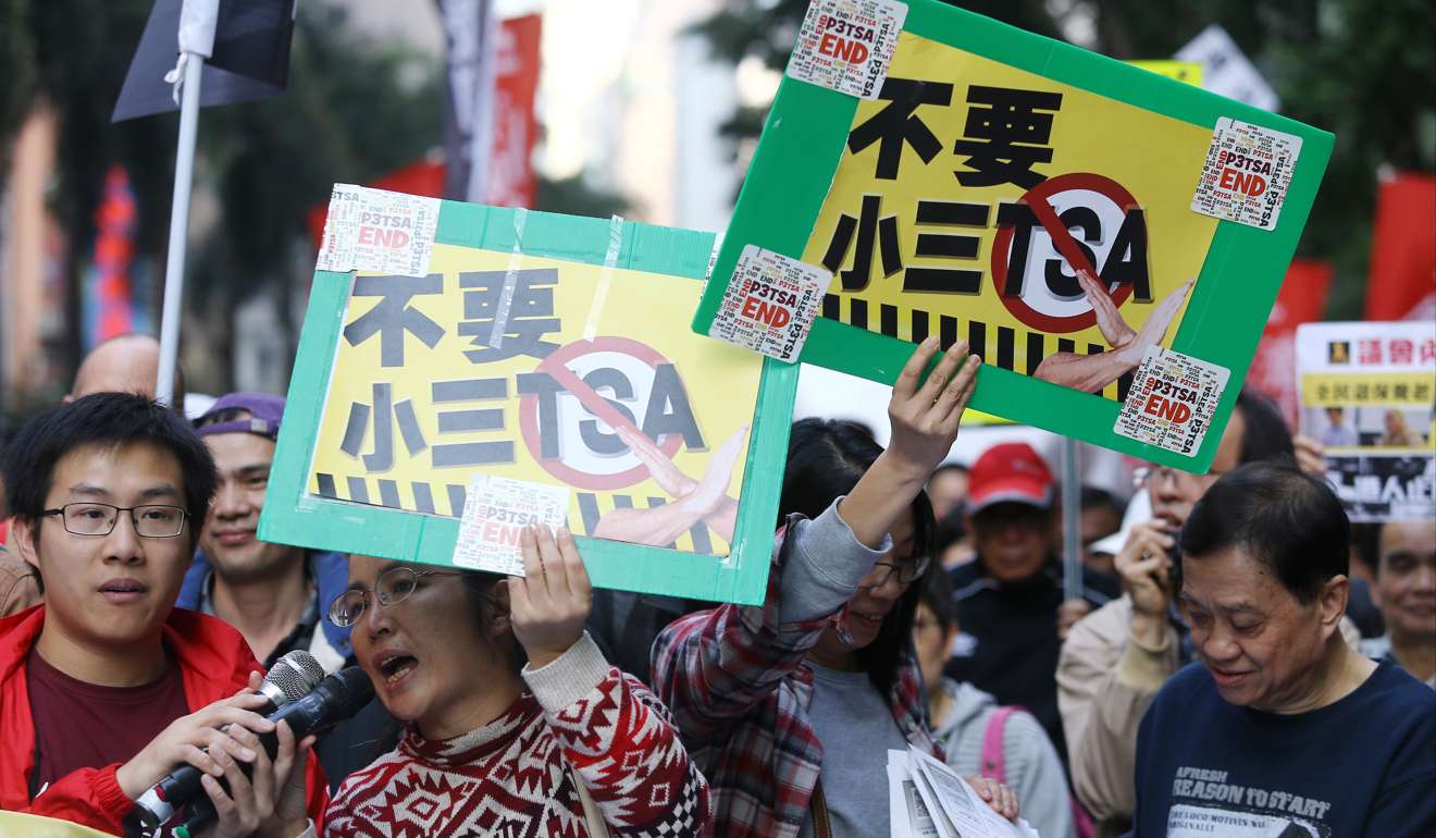 Citizens march to voice their discontent over the drilling exercises for the TSA exams. Photo: Sam Tsang