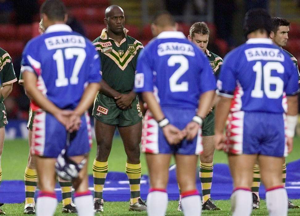 Australia’s Wendell Sailor stands for two minutes silence to commemorate Armistice Day at the Rugby League World Cup in England in 2000. Photo: Reuters