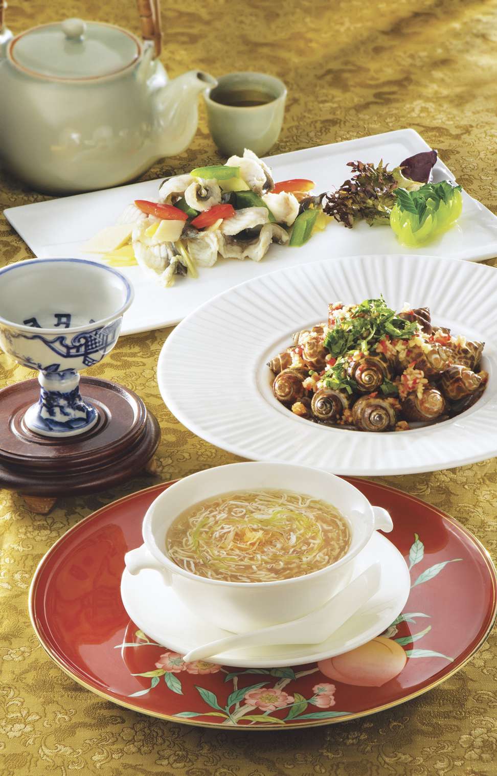 The Yangzhou in Spring selection from the Regal Airport Hotel’s Dragon Inn.