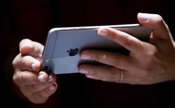 Apple's new product line is rumoured include a 5.5-inch  phone with a curved screen. Photo: Getty Images
