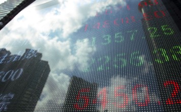 AIIB chairman urges private sector not to worry over sovereign risks in Belt and Road investments