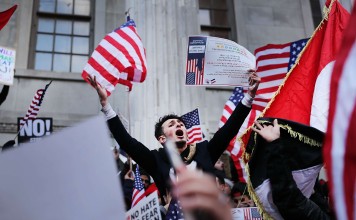 Ethinic Yemenis and supporters in New York protest against US President Donald Trump’s executive order temporarily banning immigrants and refugees from seven Muslim-majority countries. Photo: AFP
