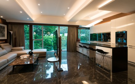 With sensors and smart home control, the living room of this house blends seamlessly with other rooms.<br />Photo: FAB-A-MATTER / HKT Premier