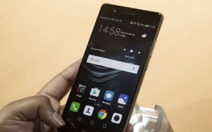 China’s Huawei aims high with premium smartphone designed to take on Apple, Samsung