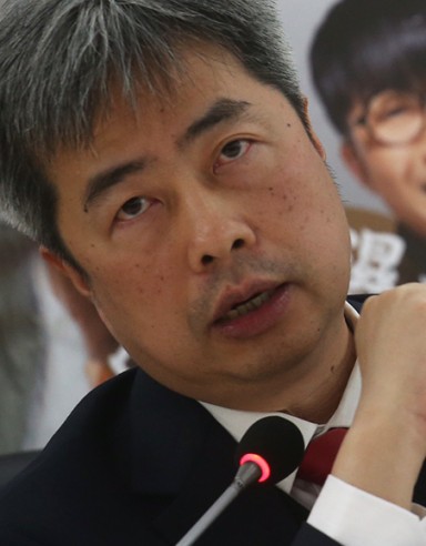 Consumer Council Chairman Philip Leung Kwong-hon said many dehumidifiers failed to meet the claimed capacity. North Point. SCMP/David Wong Consumer Council Chairman Philip Leung Kwong-hon said many dehumidifiers failed to meet the claimed capacity. North Point. SCMP/David Wong