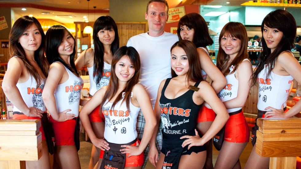 Hooters Singapore Part 1 - YouTube