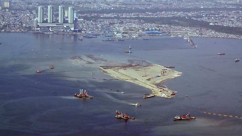 Indonesia to resume work on ‘Giant Sea Wall’ to save Jakarta from