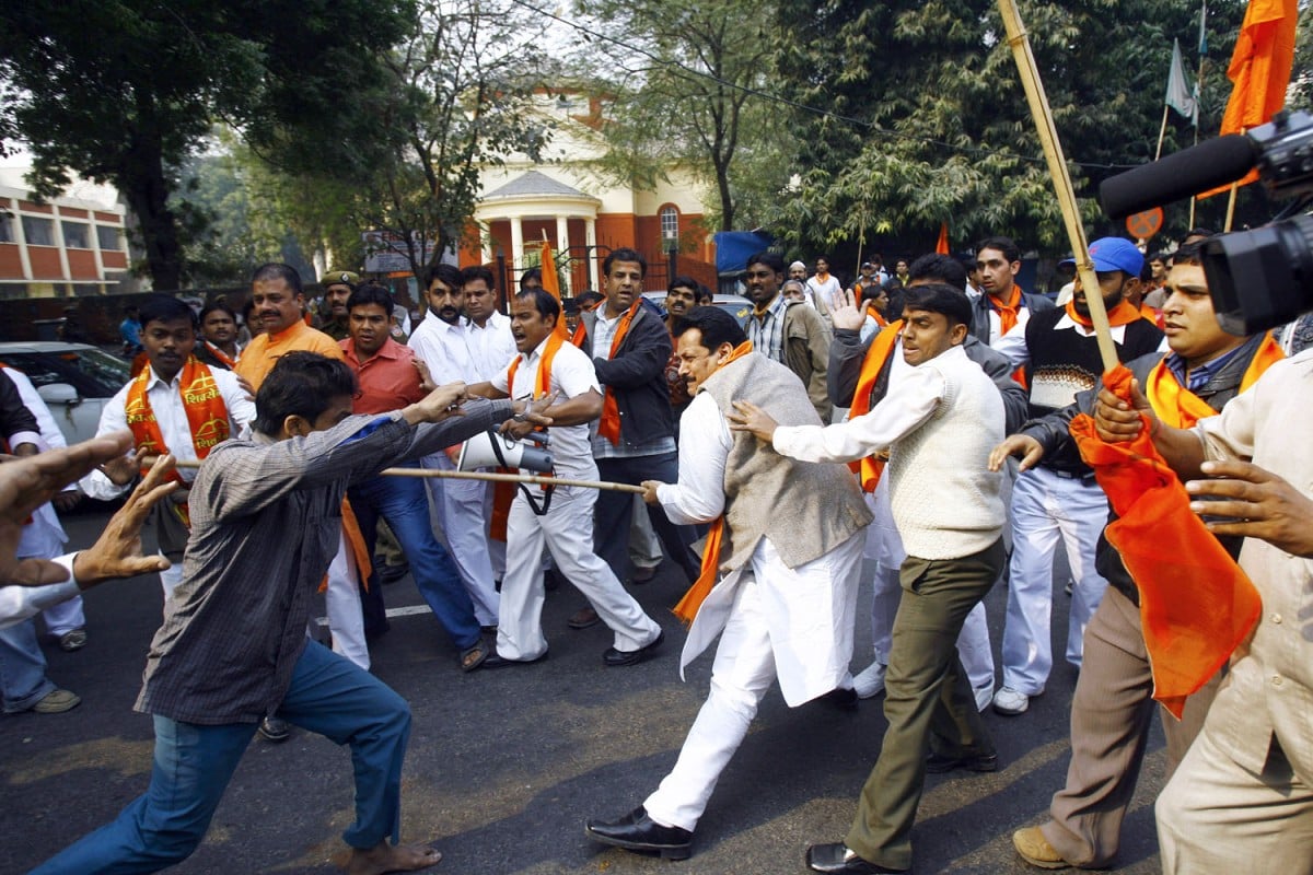 hindu single men in upper tract A urinary tract infection (uti) is an infection from microbes symptoms of an upper tract urinary infection in men are similar to those in women. hindu single men in upper tract A urinary tract infection (uti) is an infection from microbes symptoms of an upper tract urinary infection in men are similar to those in women.