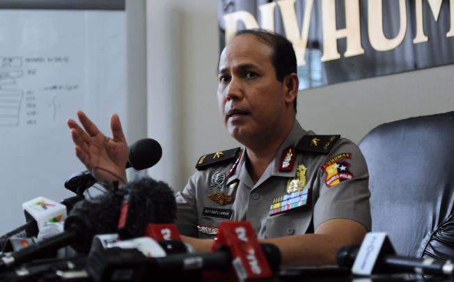 Indonesian national police headquarters spokesman Brigadier General Rafly Amar speaks to the press about the arrest of suspect terrorists. Photo: Xinhua