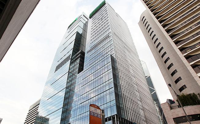 China Construction Bank's Hong Kong headquarters,  CCB Tower, in Central. Photo: K. Y. Cheng