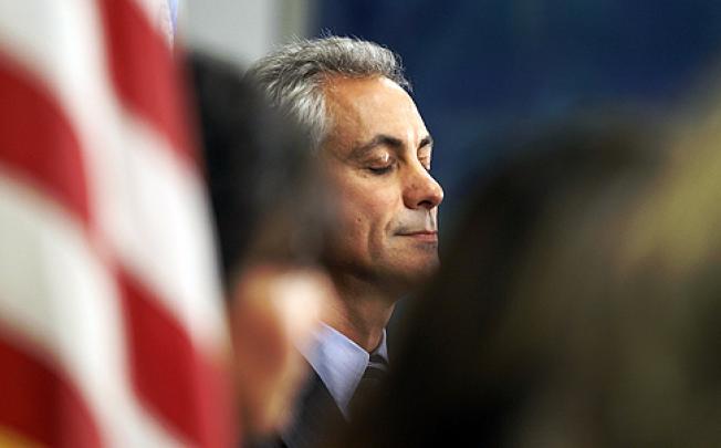 Chicago Mayor Rahm Emanuel attends a news conference after the teachers' union voted to suspend the strike. Photo: AP