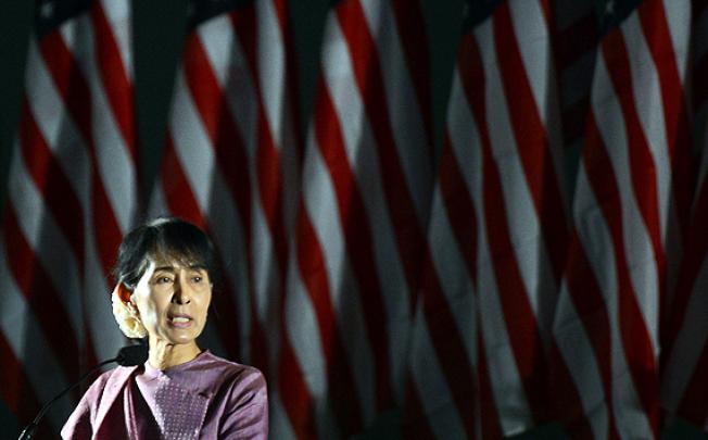 Aung San Suu Kyi addresses supporters in Los Angeles on Tuesday. Photo: AFP 