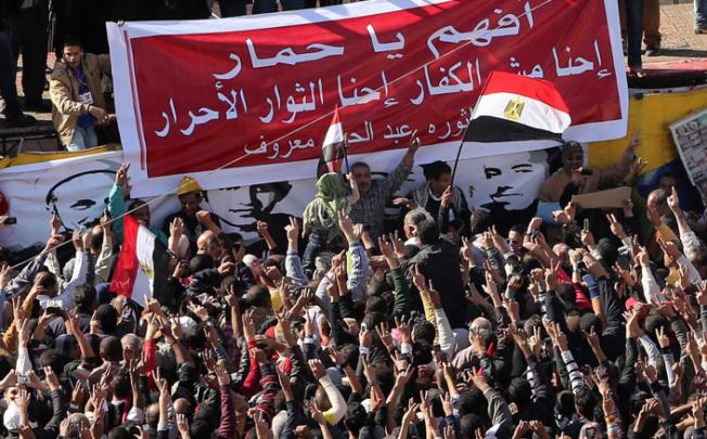 Opposition supporters rally to hear former presidential candidate Hamdeen Sabahi speak. Photo: EPA