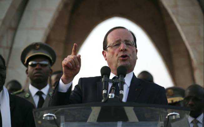 French President Francois Hollande speaks at Independence Place in central Bamako, Mali. Photo: AP