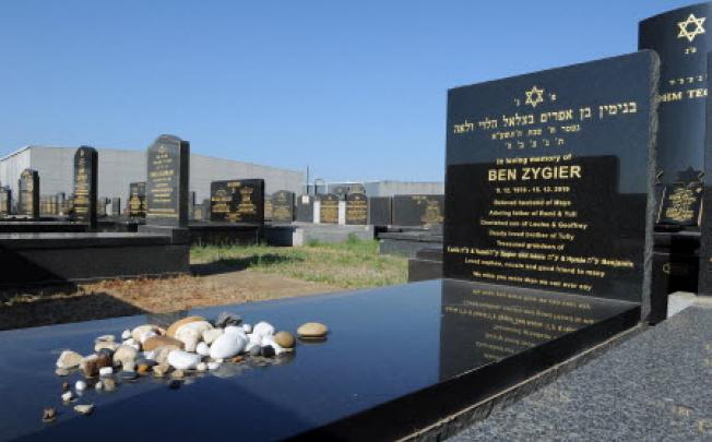 The tombstone of Ben Zygier stands at Chevra Kadisha Jewish Cemetery in Melbourne. Photo: AP