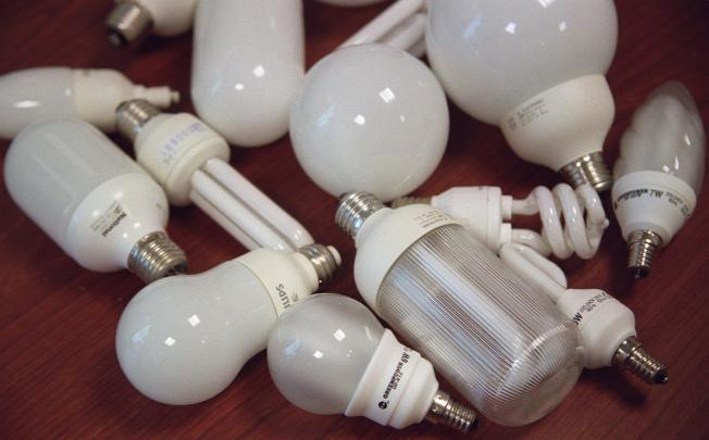 Energy-saving light bulbs contain toxins. Photo: SCMP