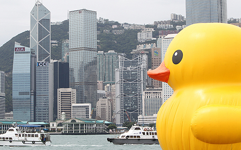 Rubber Duck is unveiled in Hong Kong on Thursday. Photo: Felix Wong