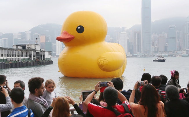Giant rubber duck has united the city. Photo: Sam Tsang