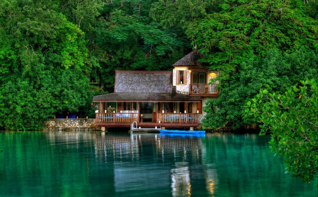 Goldeneye charms in Jamaica. Photo: Island Outpost