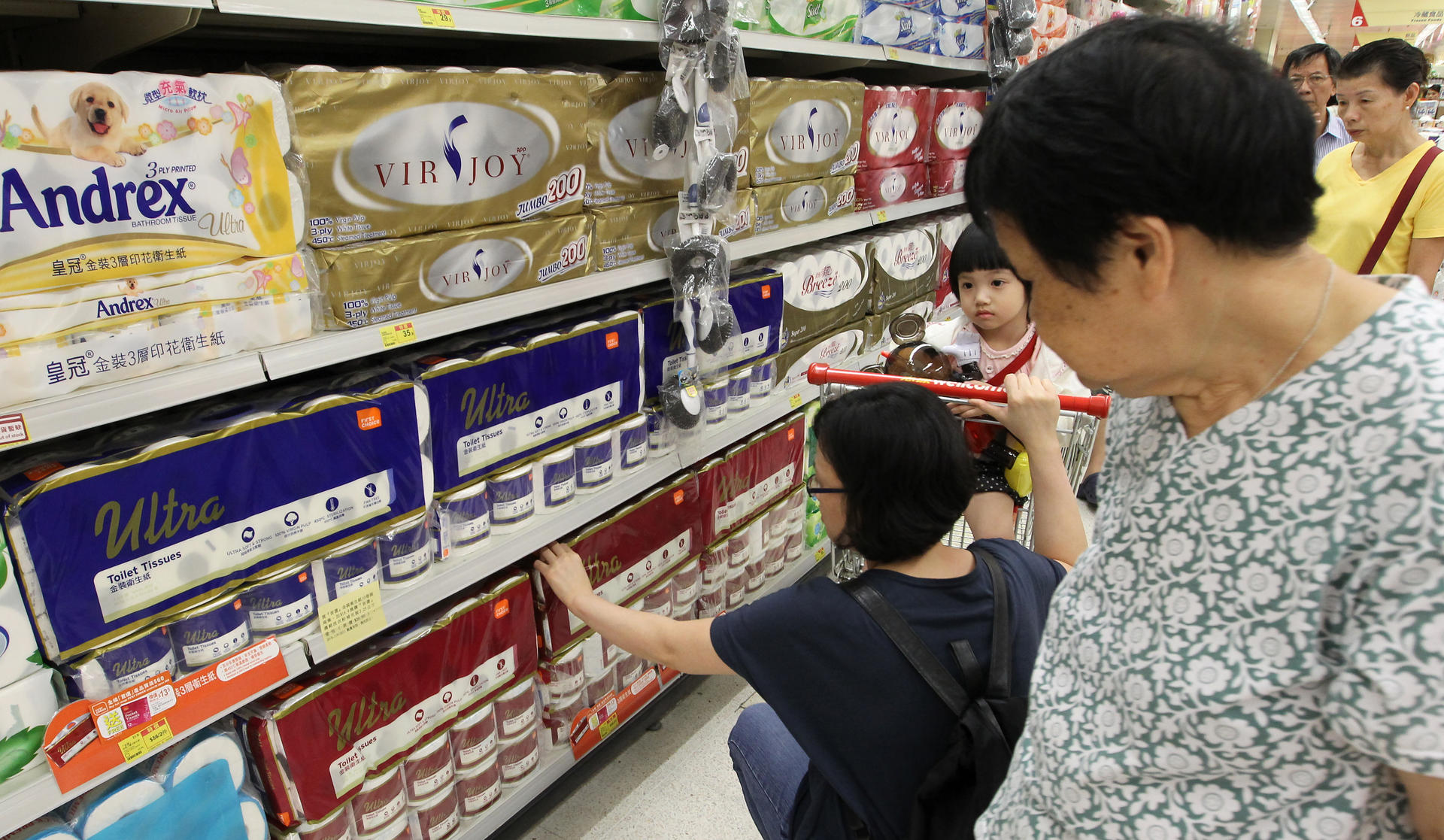 Toilet paper comes under high-dividend stocks. Photo: Edward Wong