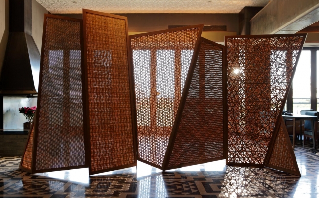 The traditional Chinese craft of bamboo weaving inspired the design for Ping Qi Xian screens. Photo: Jeff Shi Da-yu