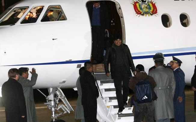 Bolivia's President Evo Morales disembarks from his aircraft upon his arrival in La Paz. Photo: EPA