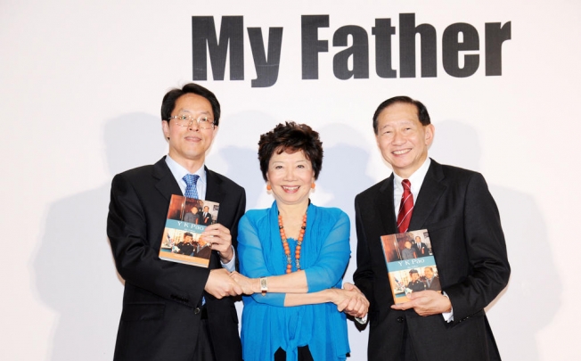 From left: Zhang Xiaoming, Anna Pao Sohmen and Peter Wong.