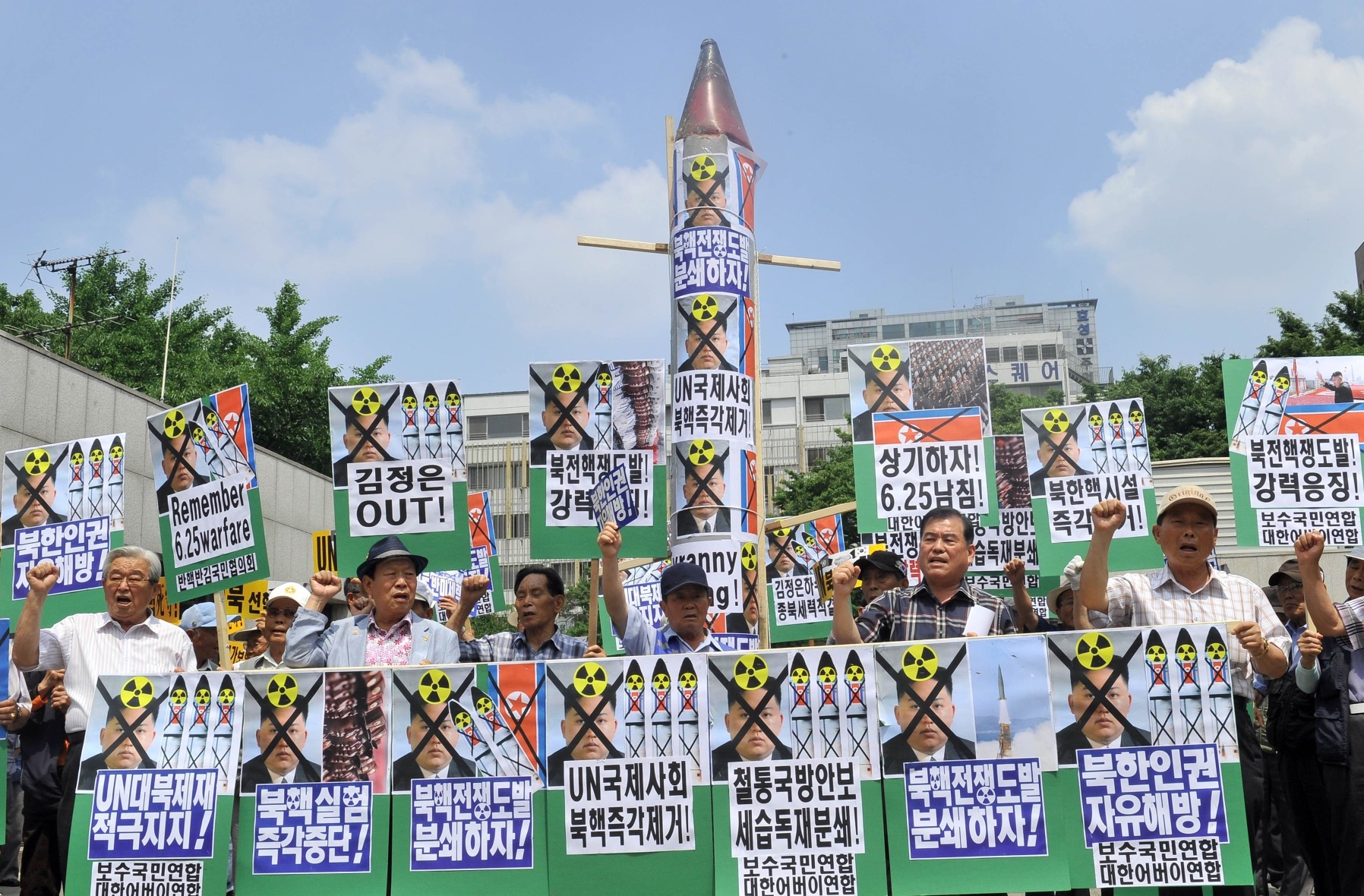 South Korean conservative activists during a recent rally against North Korea's nuclear programme. North Korea has mobilised a variety of missiles in preparation for a massive military parade later this month. Photo: AP