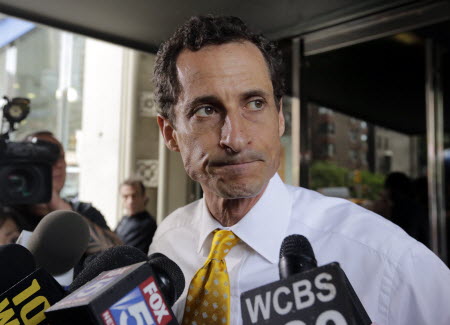 Anthony Weiner is caught in a new sexting scandal. Photo: AP 