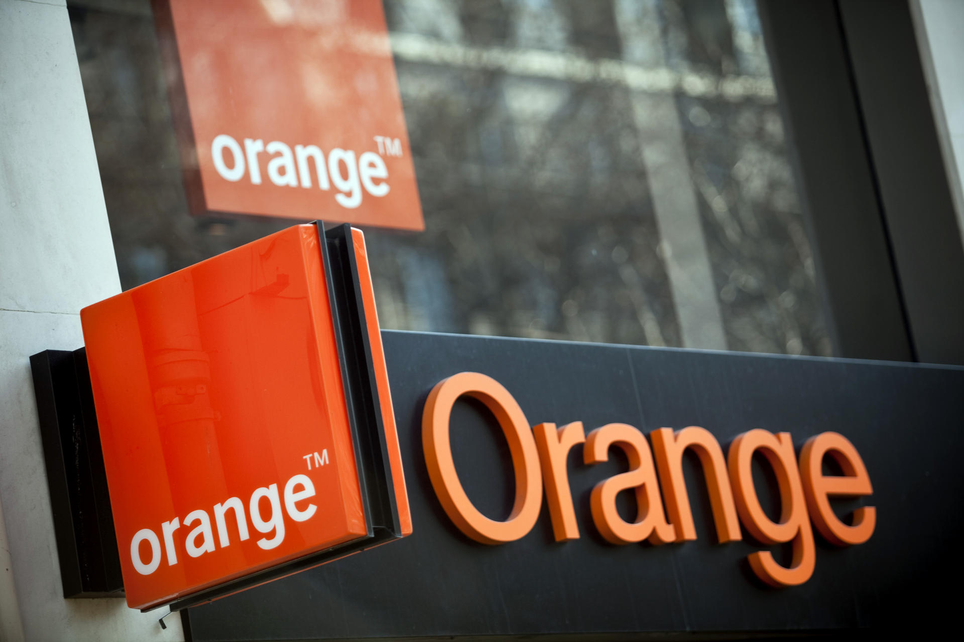Hutchison's acquisition of Orange Austria in January has helped its bottom line. Photo: Bloomberg