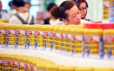 Baby formula on display at a Shanghai expo. Nearly 90 per cent of China’s US$1.9 billion in milk powder imports last year originated in New Zealand. Photo: AFP