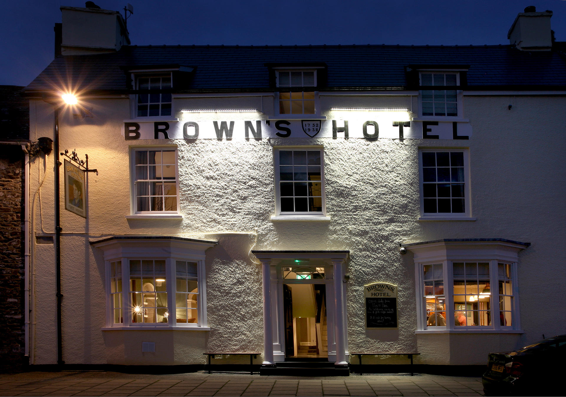 Browns Hotel, Laugharne