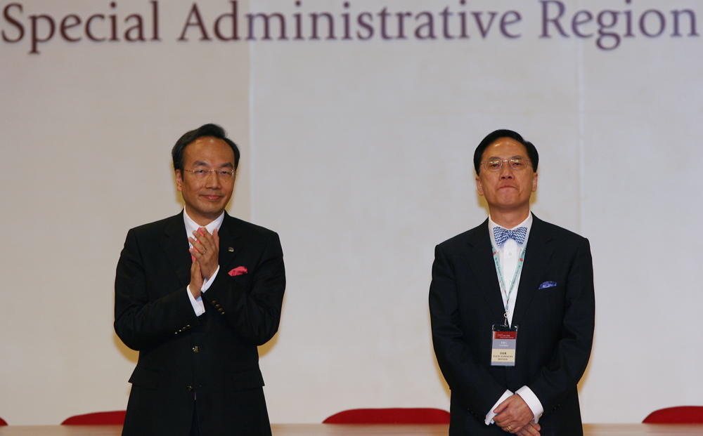 Donald Tsang Yam-kuen (right) and Alan Leong Kah-kit in the 2007 Chief Executive Election. Photo: SCMP