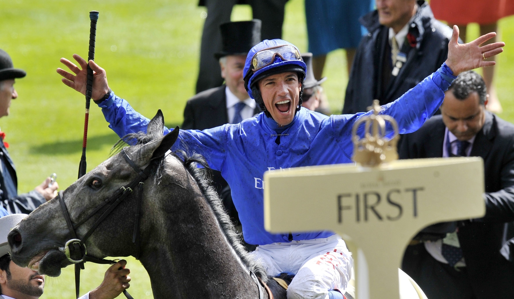 Frankie Dettori is to miss the rest of the season after breaking his ankle. Photo: AP 