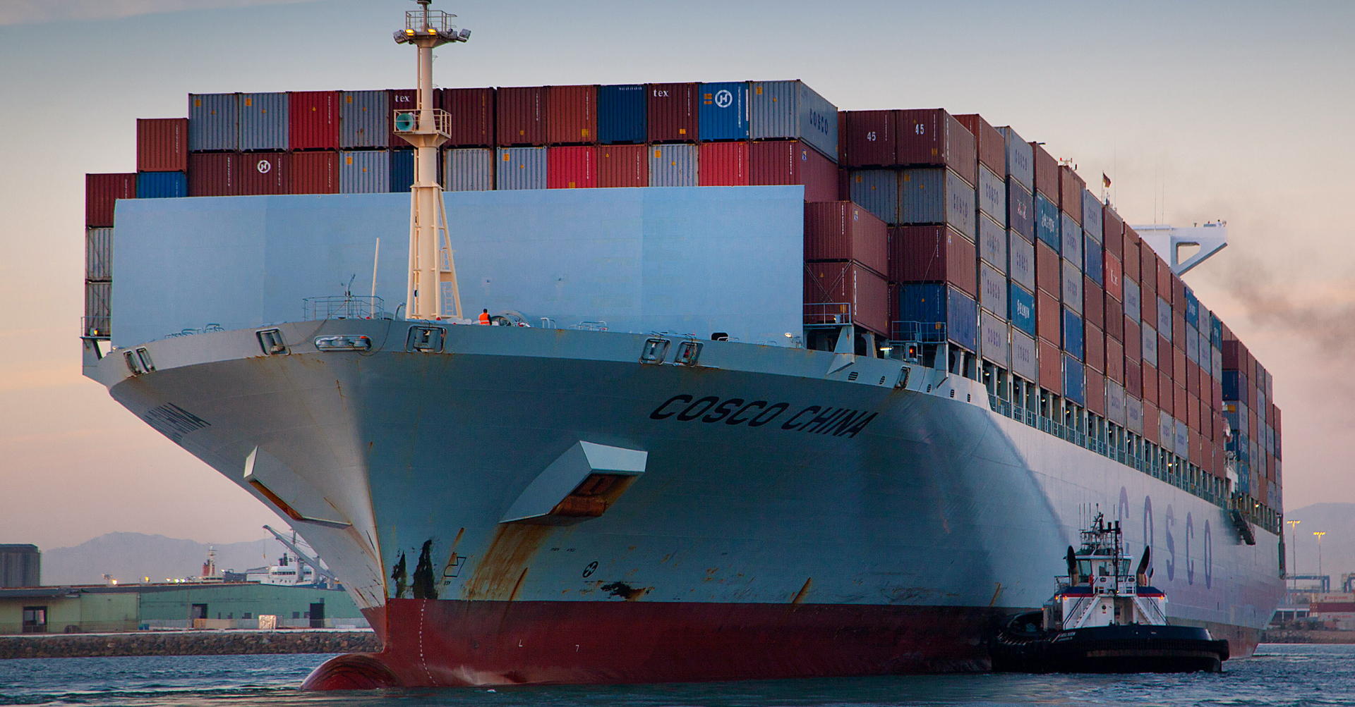 The utilisation rate of containers under Cosco Pacific fell to 94.6 per cent last month. Photo: Bloomberg