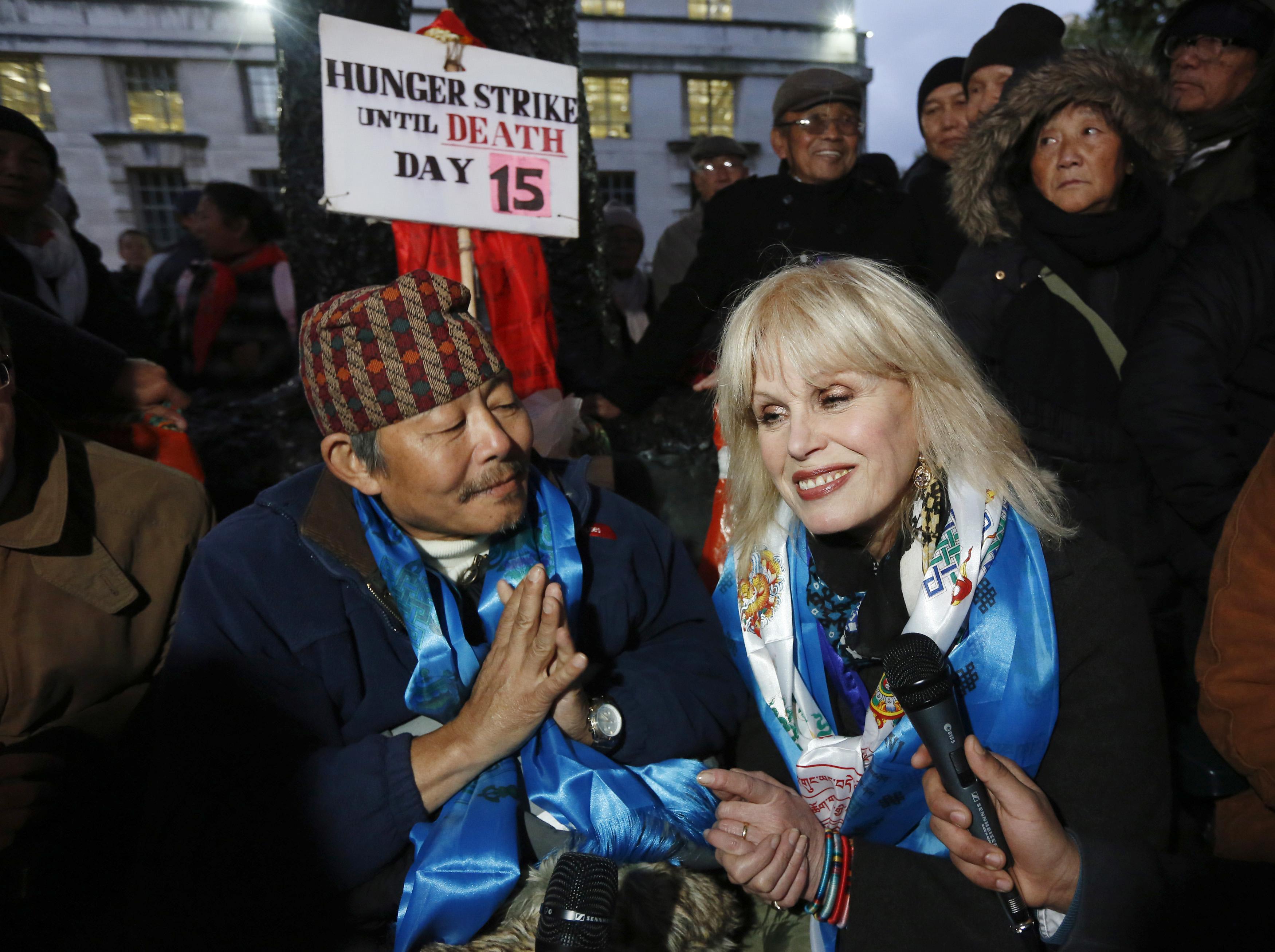 Former Gurkha Gyanraj Rai with actress and activist Joanna Lumley in London on Thursday. Photo: Reuters