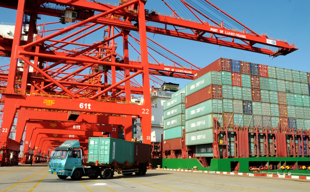 Mainland exports grew 5.6 per cent in October. Photo: Xinhua