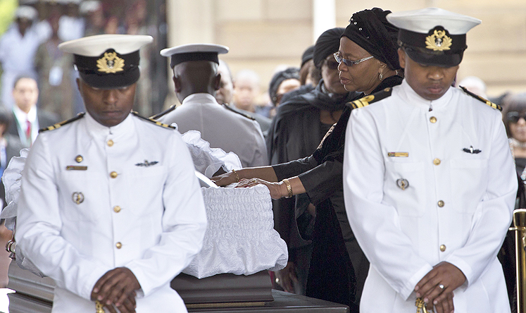 Nelson Mandela's widow Graca Machel bids farewell to South African former president Nelson Mandela lying in state at the Union Buildings in Pretoria on Wednesday. Photo: AFP