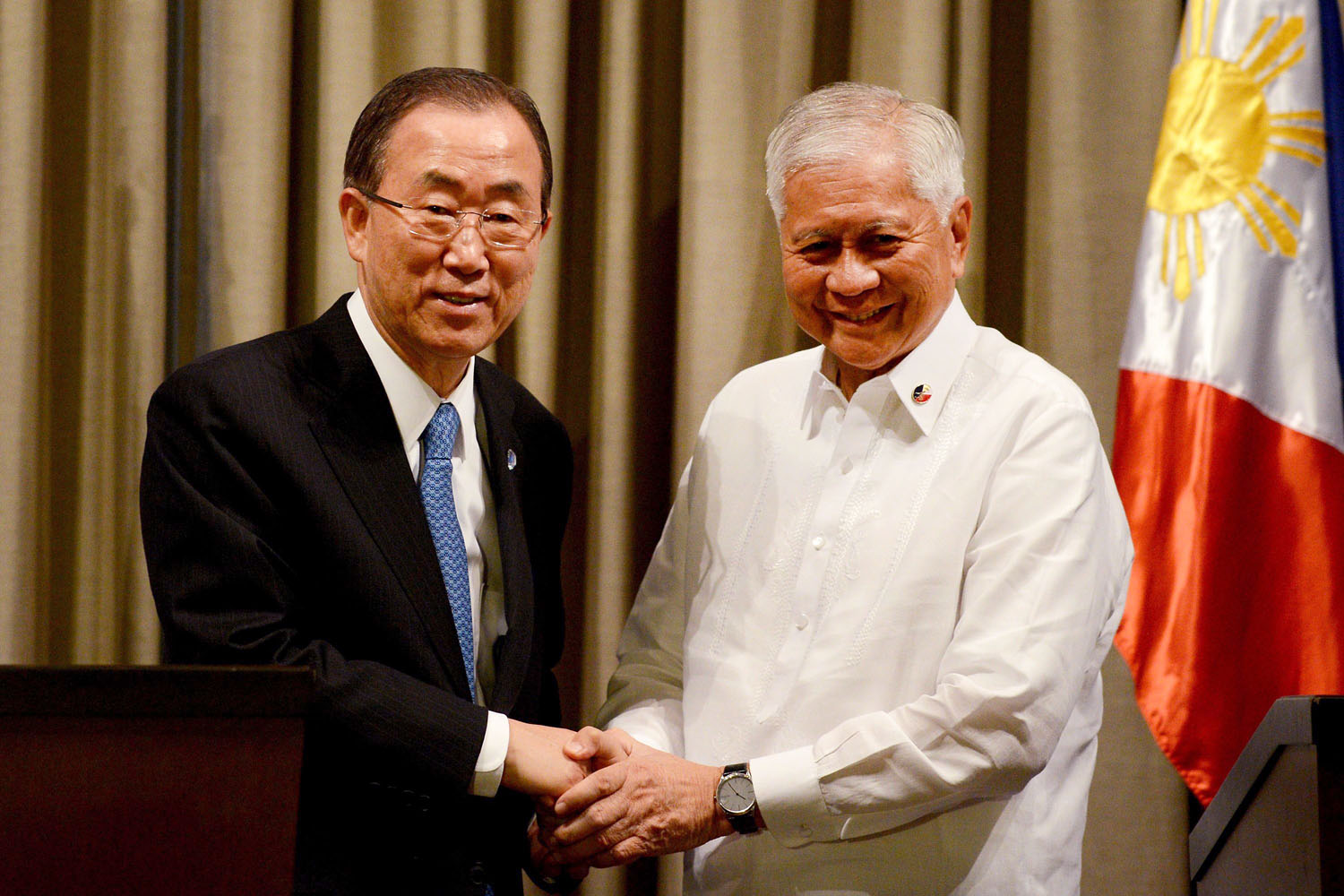 United Nations Secretary-General Ban Ki-moon and Philippines Department of Foreign Affairs Secretary Albert del Rosario in Manila. Photo: AFP