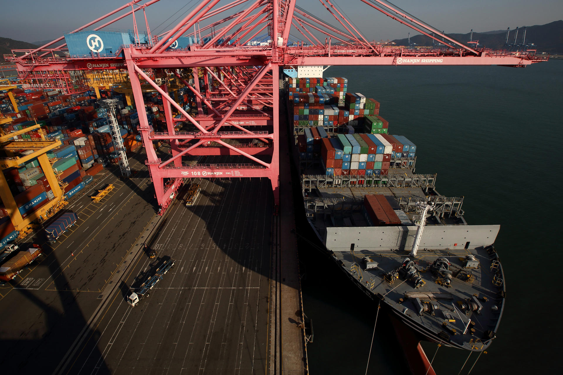 Shipping lines have raised freight rates as planned recently as an earlier Lunar New Year helps drive orders. Photo: Bloomberg