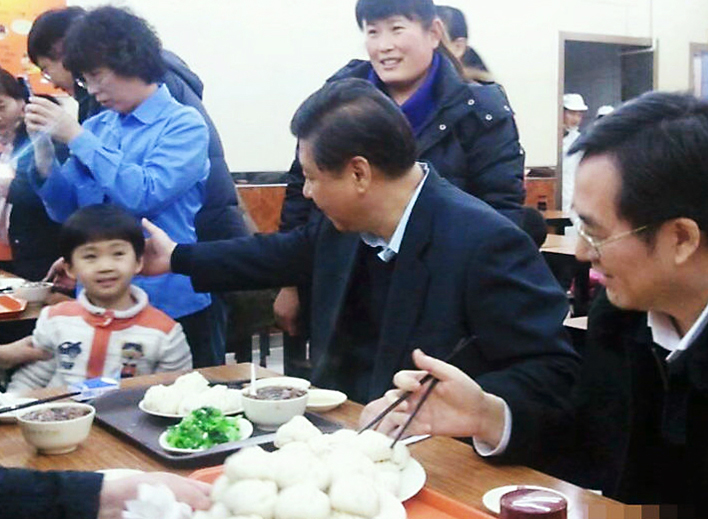 Xi Jinping visited to the Qingfeng steamed bun shop two weeks ago. Photo: SCMP Pictures