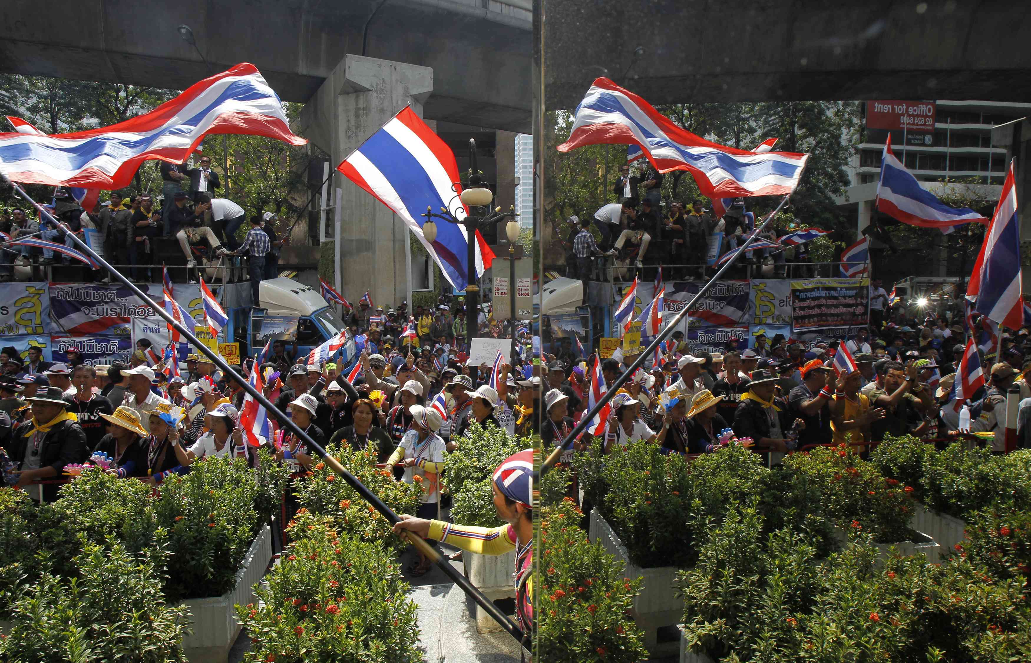 Anti-government protesters in central Bangkok on Thursday. Photo: Reuters