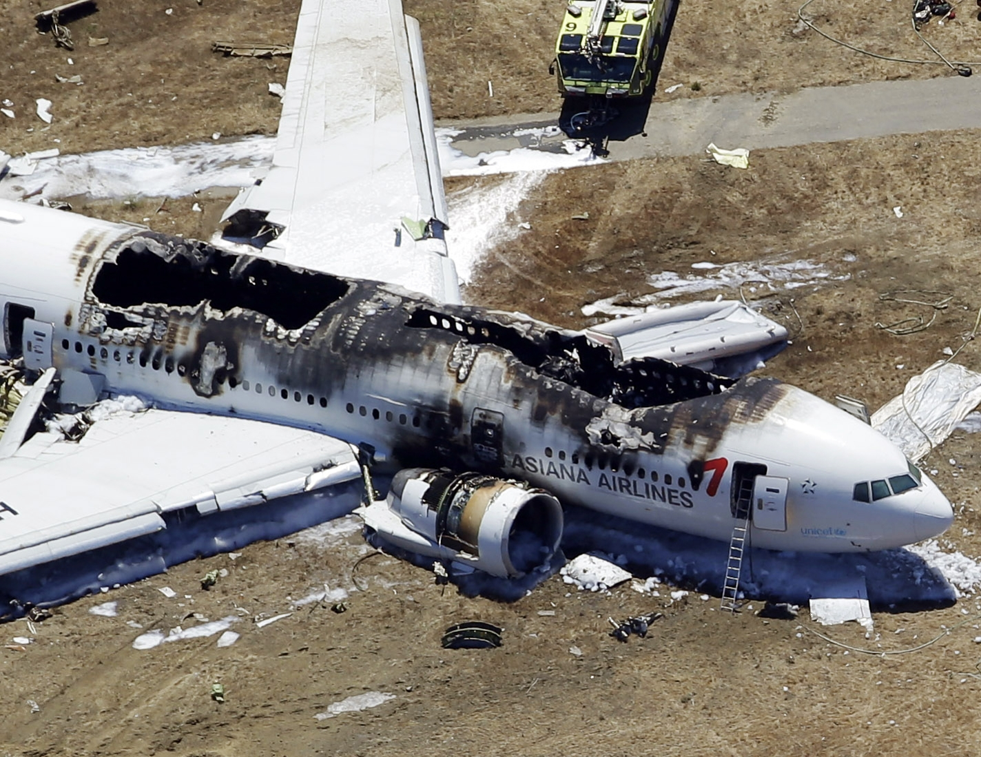 Wreckage of the Asiana Flight 214 airplane after it crashed at the San Francisco International Airport. Photo: AP