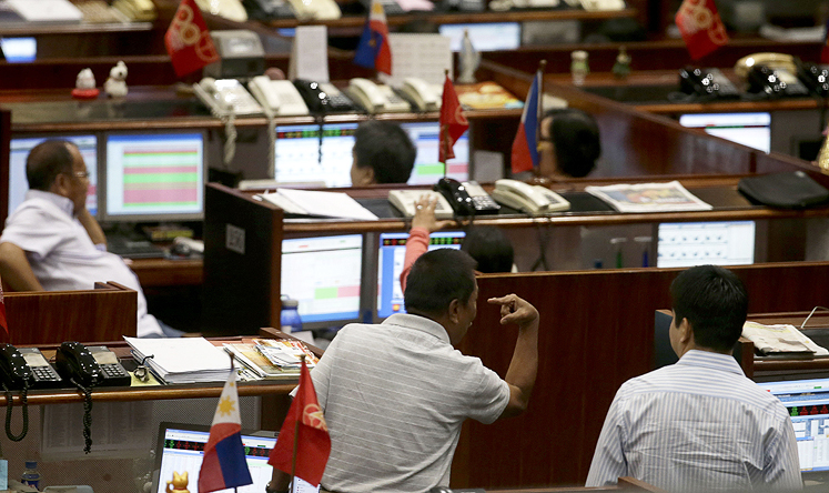 Traders at the Philippine Stocks Exchange in Makati city, east of Manila. Photo: AP