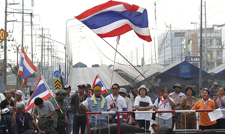 Anti-government protesters continue attempts to 'shutdown' Bangkok on Saturday. Photo: AP