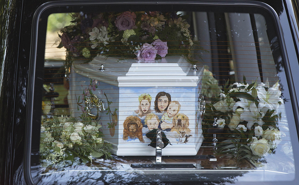 A hearse carrying the coffin of Peaches Geldof arrives for her funeral service in Davington, Kent. Photo: Reuters