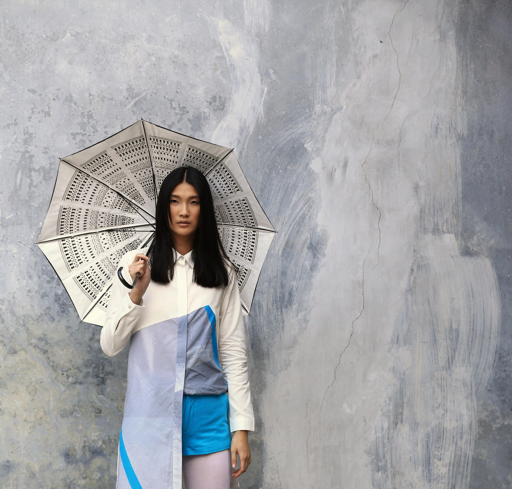 A look from Lines Lab's Umbrella collection. Stylist: Clara Brito. Model: Emma Xie. Photographer: Kester Celestino