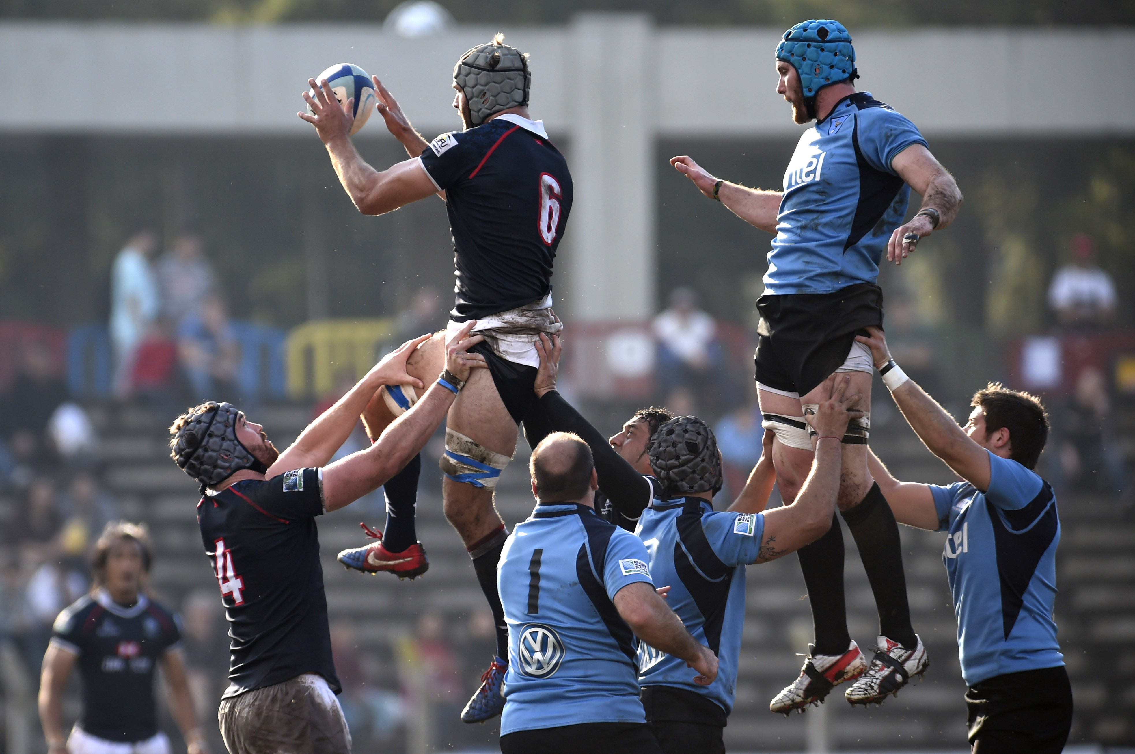 Captain Nick Hewson wins the line-out ball for Hong Kong against Uruguay. Photo: Xinhua