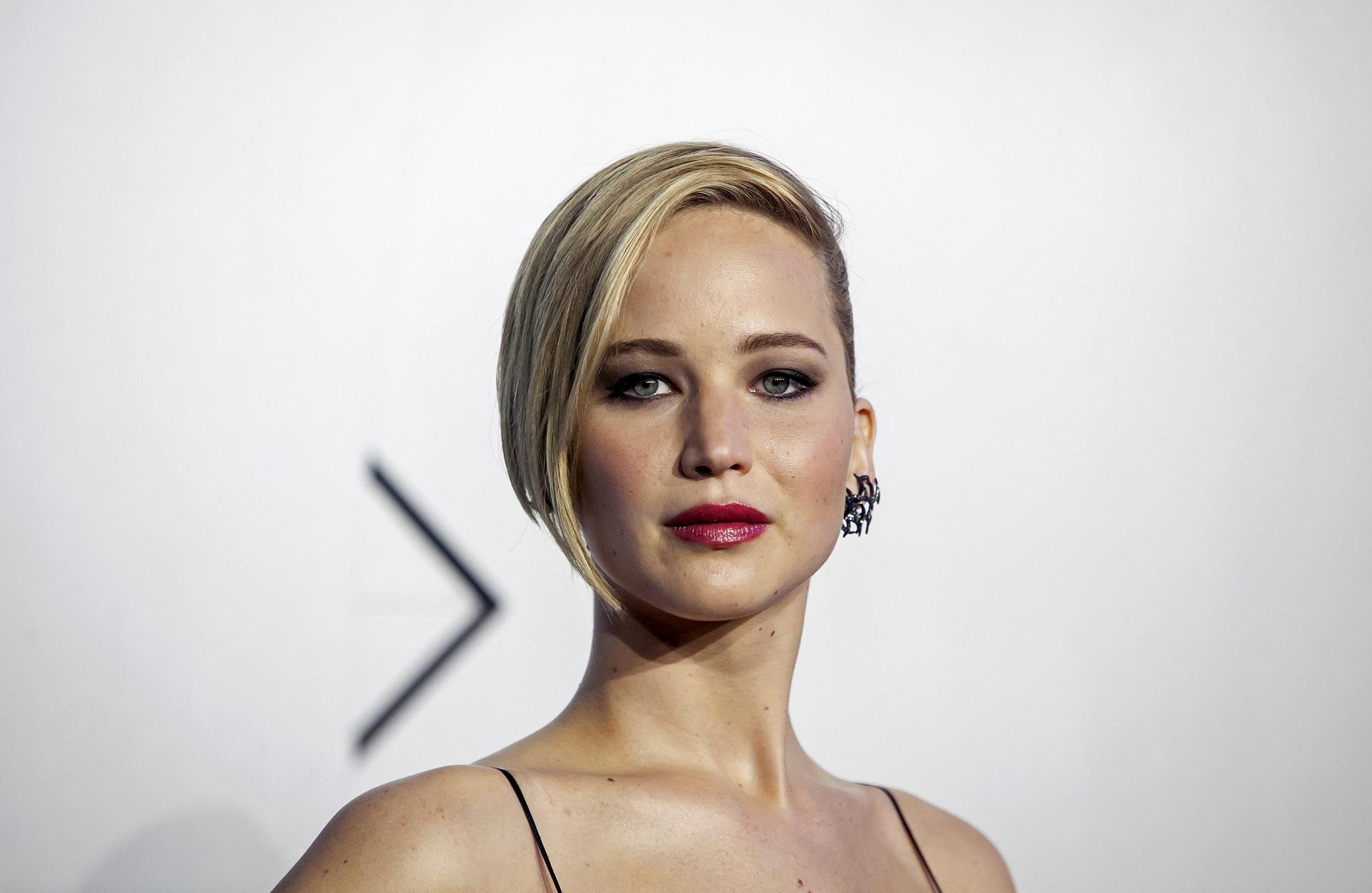 Hacking of nude celebrity photos on iCloud a threat to Apple ... - 