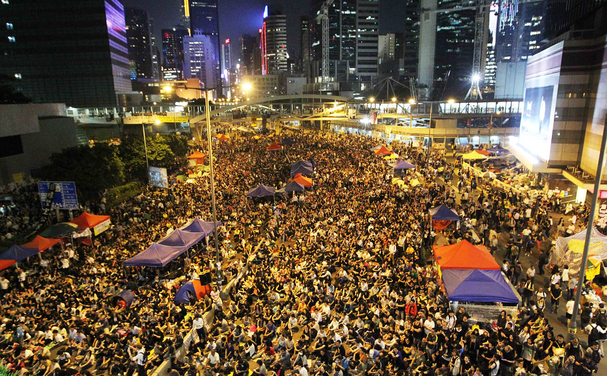 Crowd numbers have surged to over 10,000 according to some estimates. Photo: Edward Wong